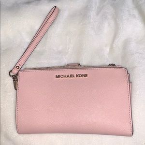 Michael Kors Double Zip Wristlet wallet